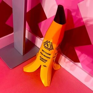 CLEANING OUT MY CLOSET. CHECK TO MAKE SURE ITEMS ARE STILL AVAILABLE